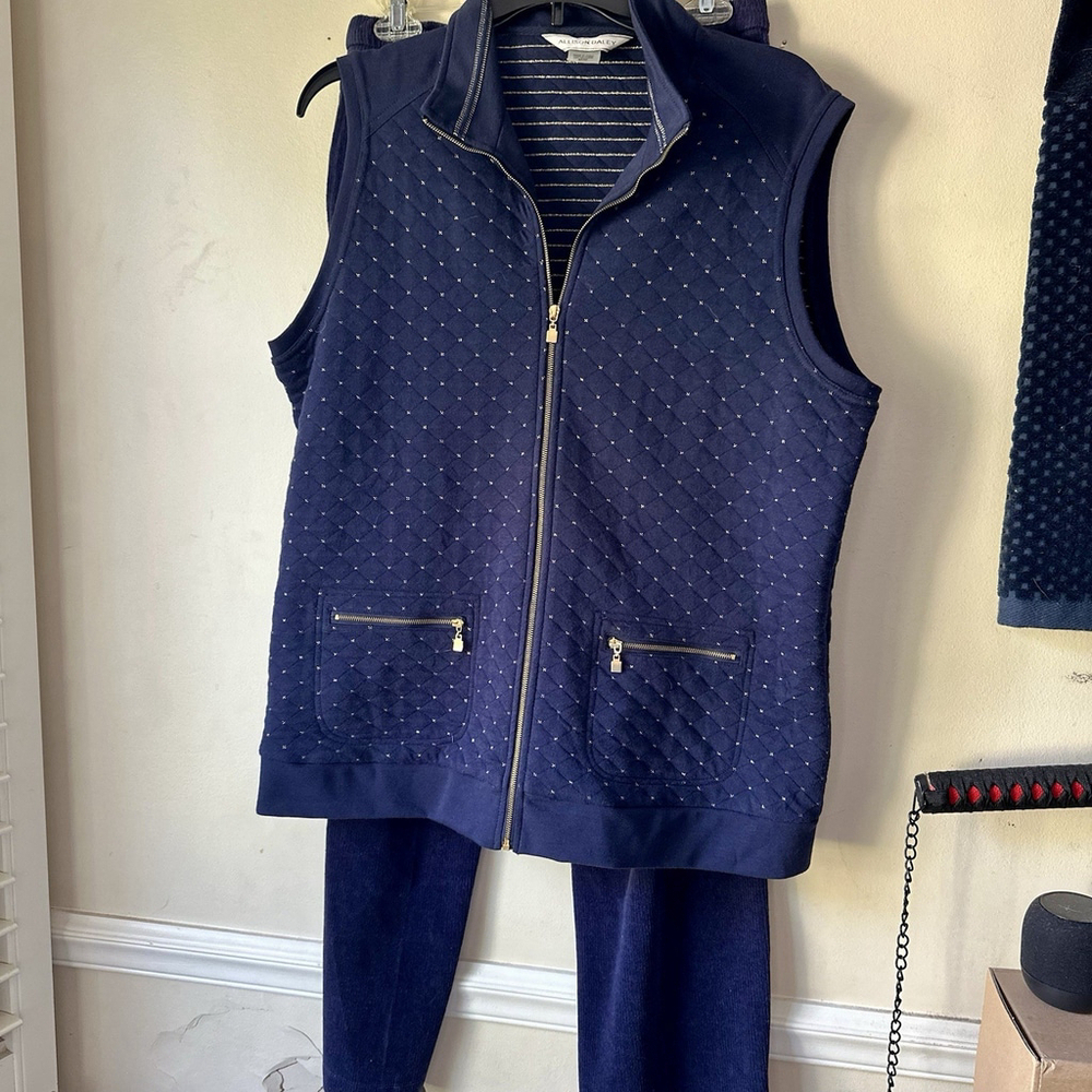 Allison Daley Navy Blue and Gold Thread Medium 2 Piece Set Top and Pants SOFT
